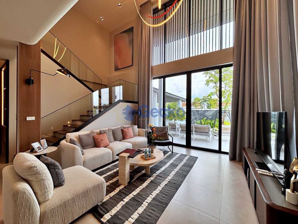 4 Bedrooms House in Veera Grand Pattaya  East Pattaya H012764 (Photo 3)