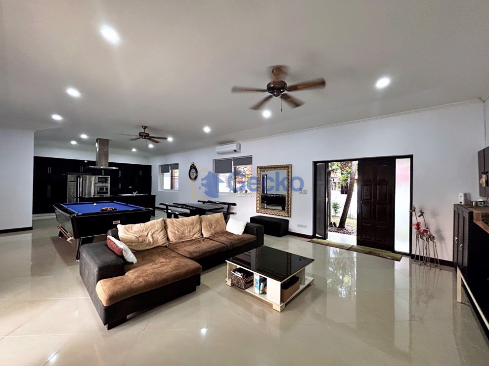 3 Bedrooms House in Paragon Park  Huay Yai H012927 (Photo 4)