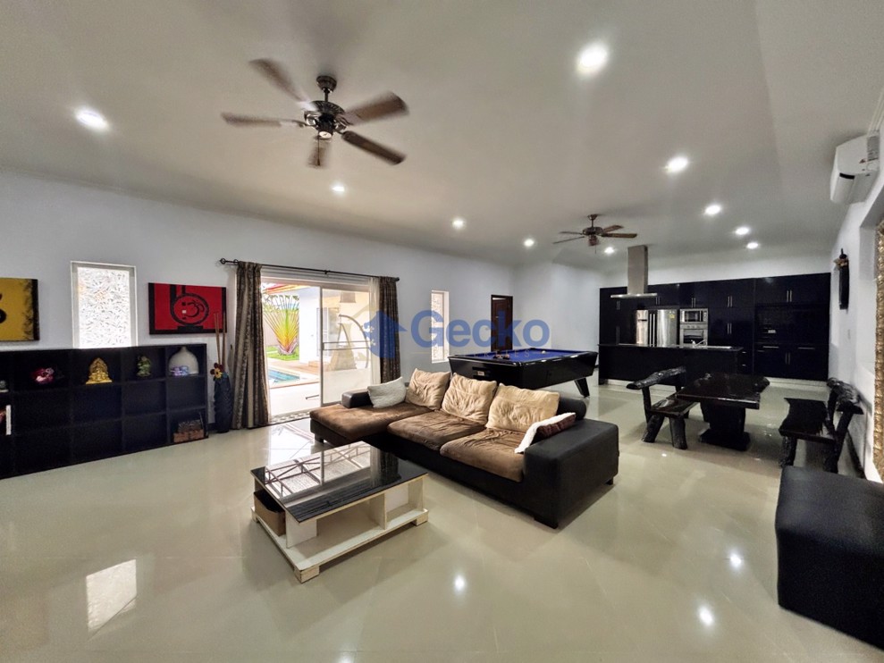 3 Bedrooms House in Paragon Park  Huay Yai H012927 (Photo 2)