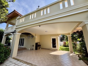 3 Bedrooms House in Supanuch Village   East Pattaya H012934