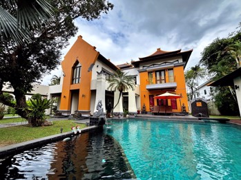5 Bedrooms House in Phutara  East Pattaya H012945