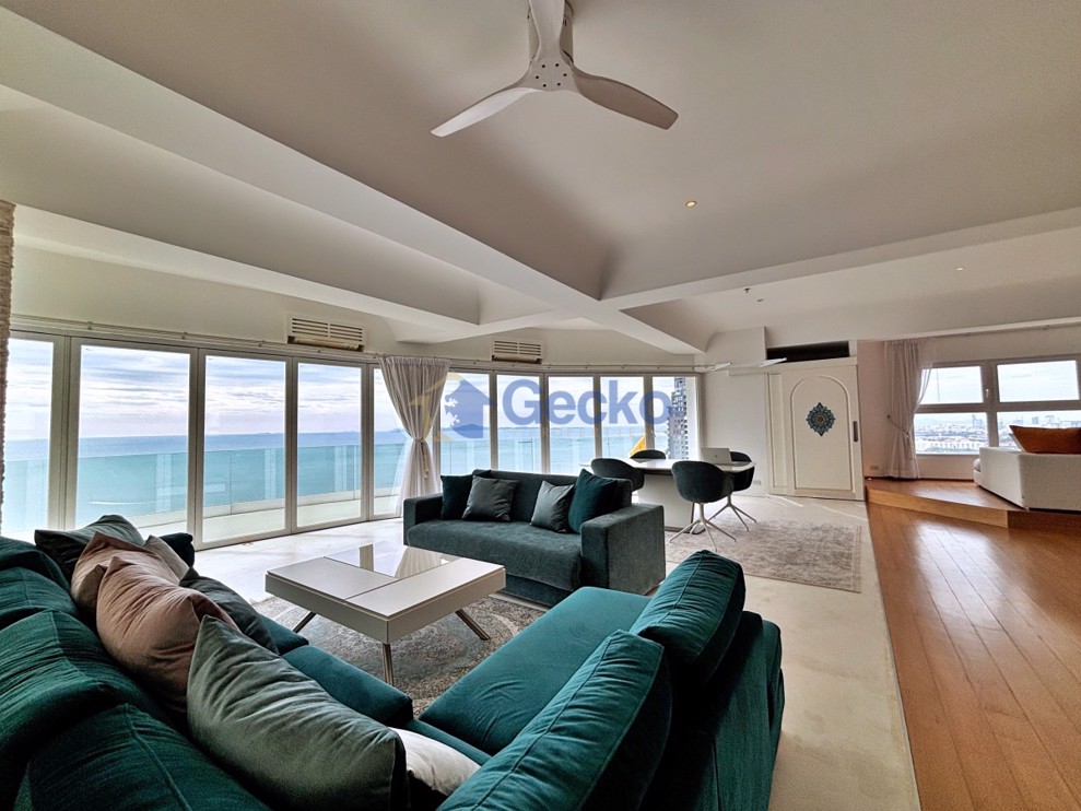 2 Bedrooms Condo in Metro Jomtien Condotel Jomtien C012387 (Cover Photo)