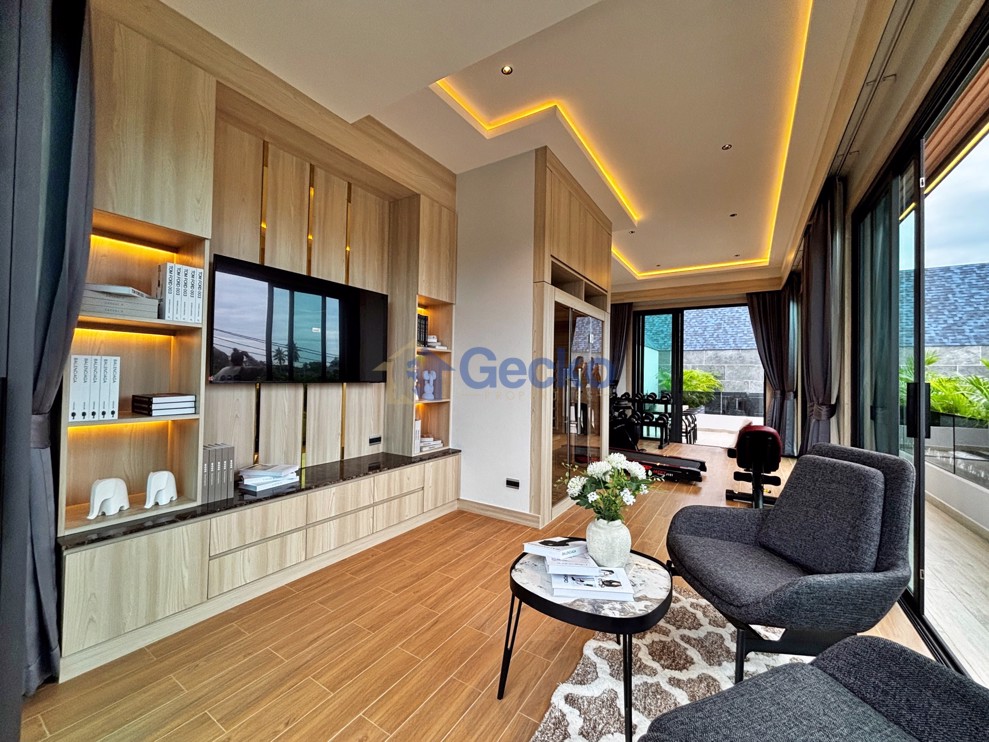 4 Bedrooms House  Huay Yai H012962 (Photo 1)