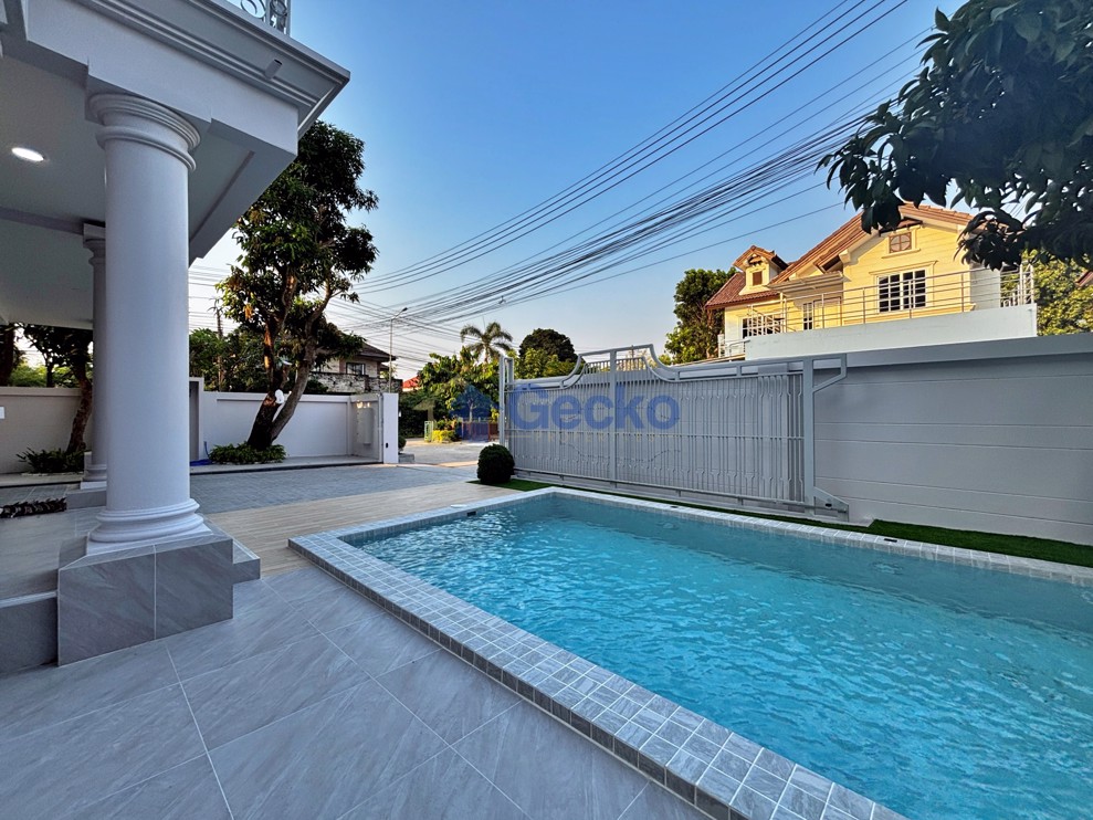 4 Bedrooms House in Park Avenue  Na Kluea H012983 (Photo 2)