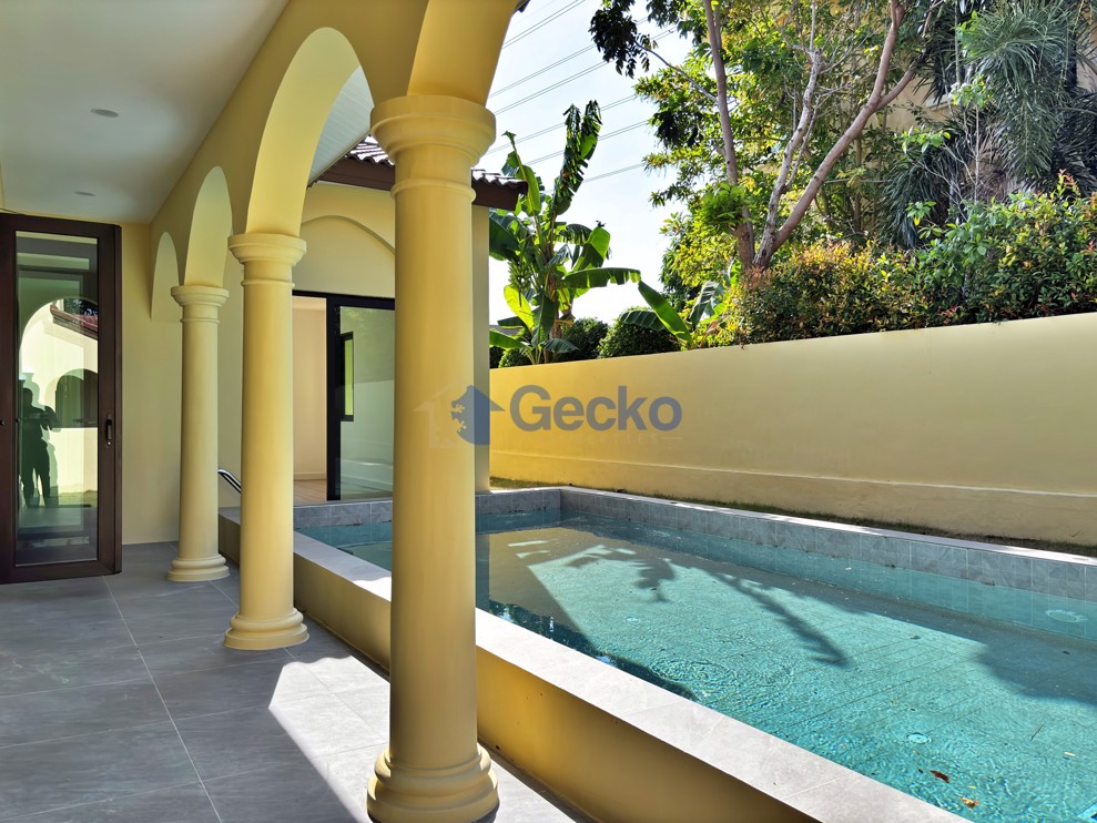 3 Bedrooms House in Nusa Chivani  Na Jomtien H012990 (Photo 3)