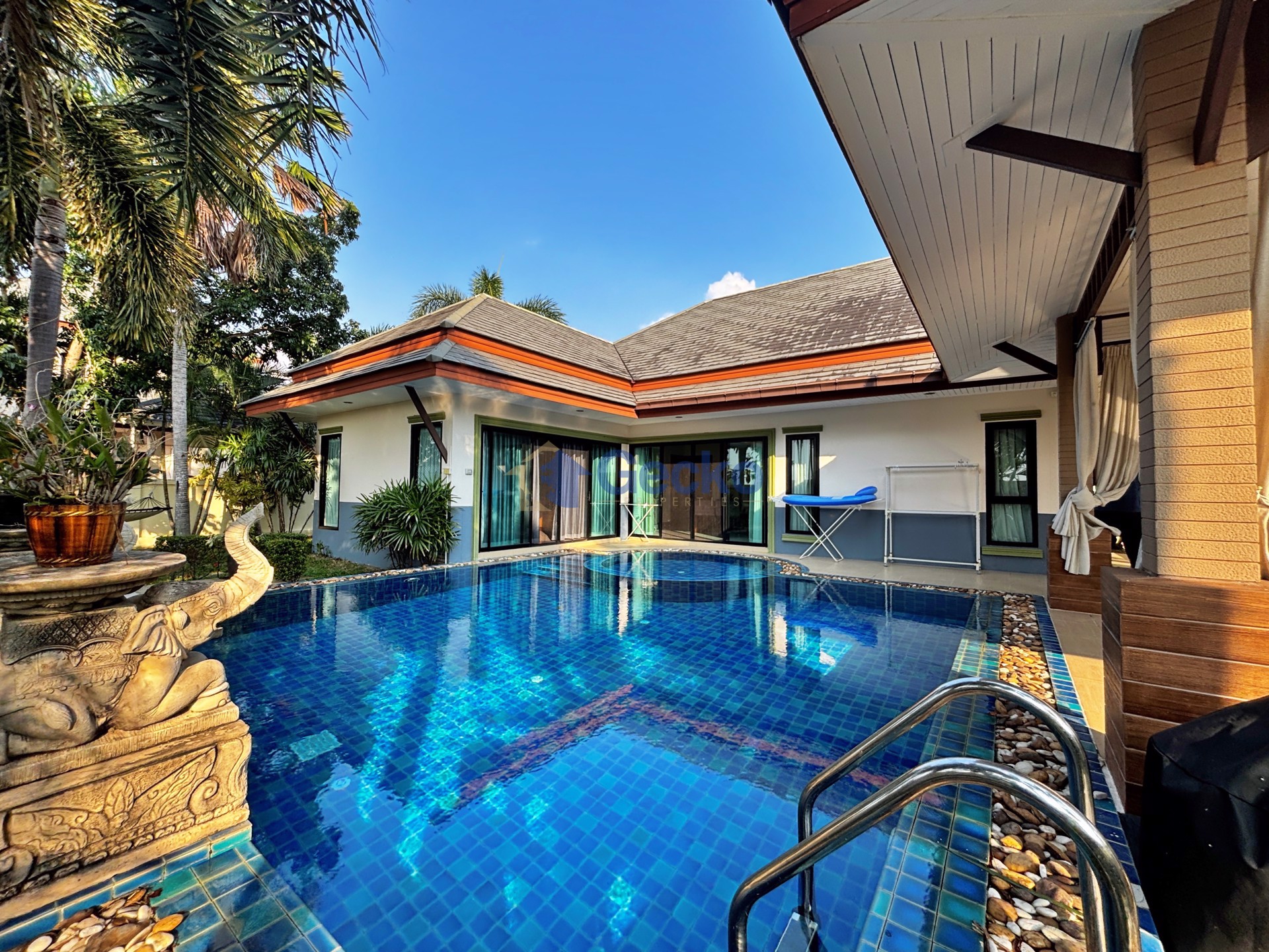 3 Bedrooms House in Baan Dusit Lake  Huay Yai H012994