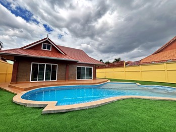5 Bedrooms House in The Ville Jomtien  Jomtien H013002