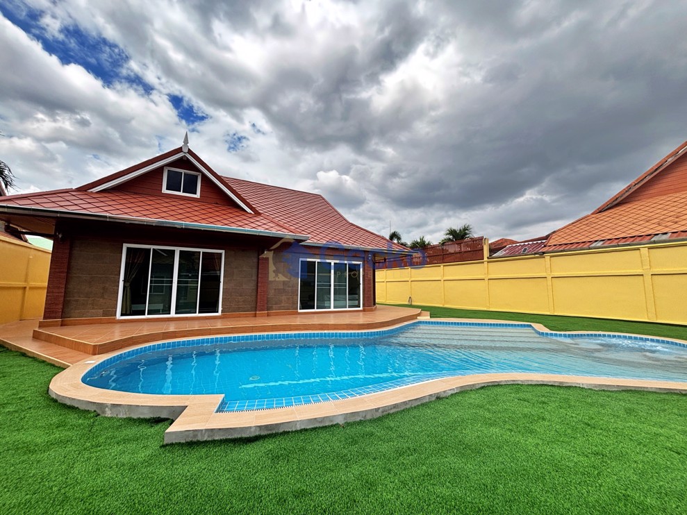 5 Bedrooms House in The Ville Jomtien  Jomtien H013002 (Cover Photo)