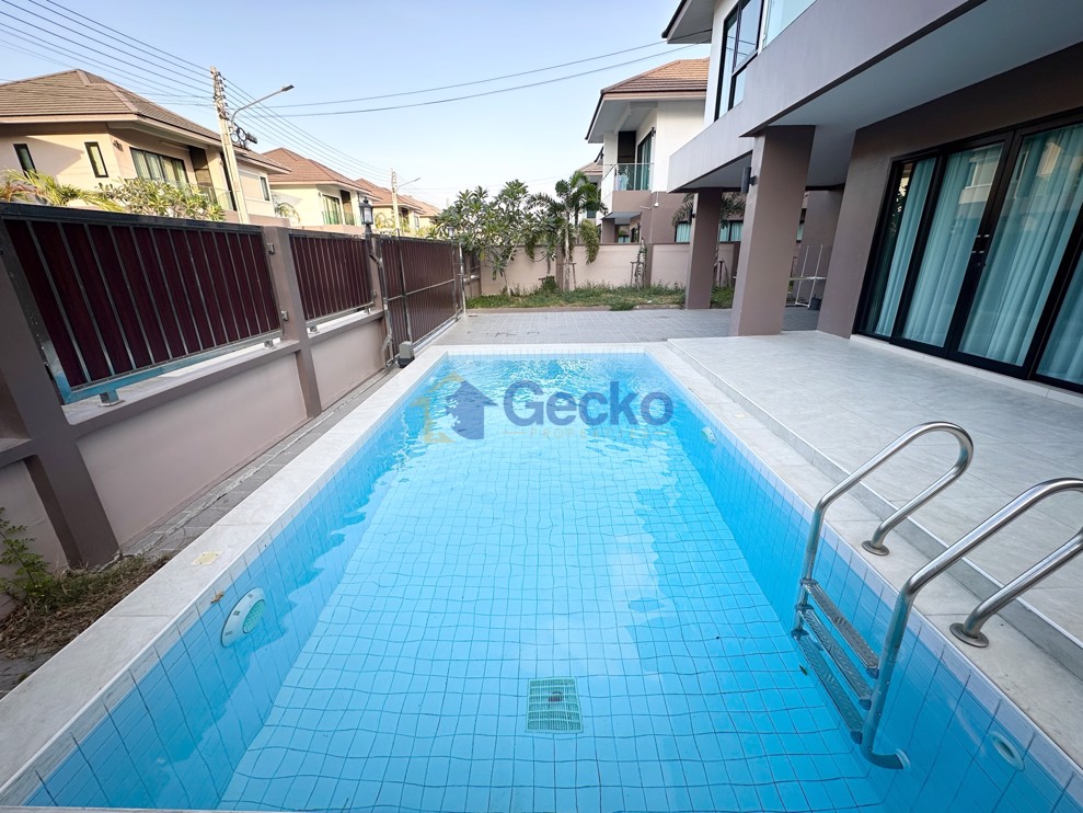 4 Bedrooms House in The Lake Huay Yai  Huay Yai H013004 (Photo 1)