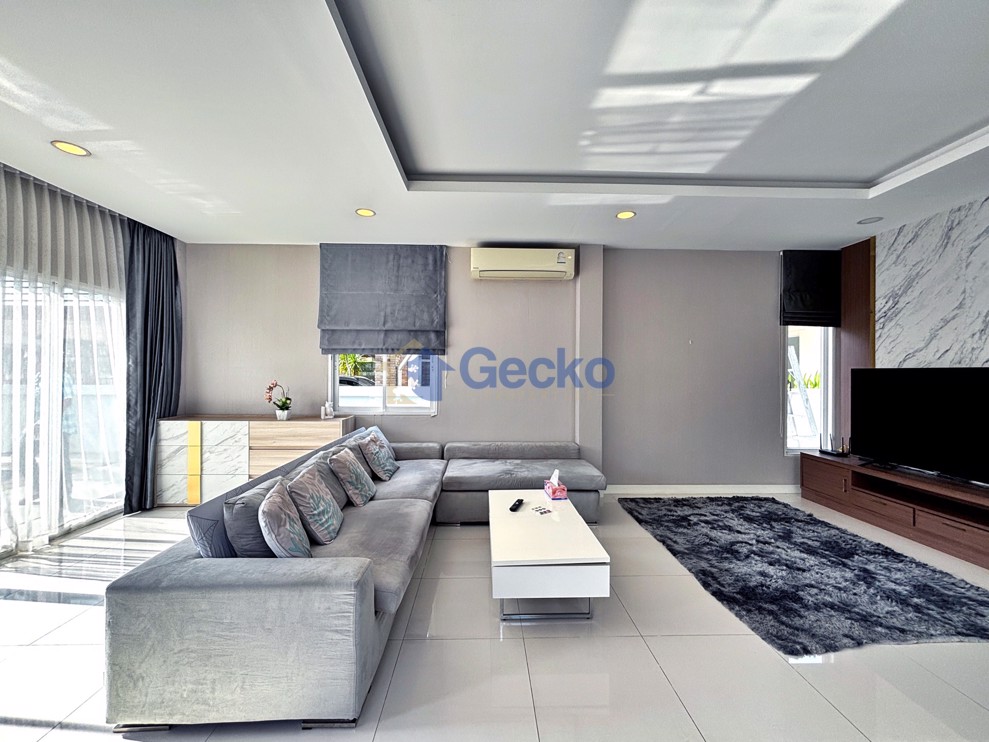 3 Bedrooms House in SP Village 5  East Pattaya H008593 (Photo 1)