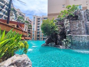 2 Bedrooms Condo in Atlantis Condo Resort Jomtien C013015