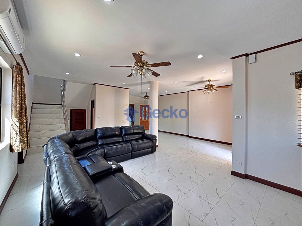 5 Bedrooms House in Paradise Villa 1  East Pattaya H013016 (Photo 4)