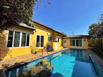 4 Bedrooms House in Paradise Hill 2  East Pattaya H013029