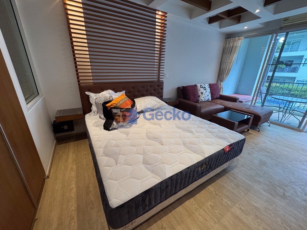 Studio Condo in Diamond Suites South Pattaya C001585 (Photo 2)