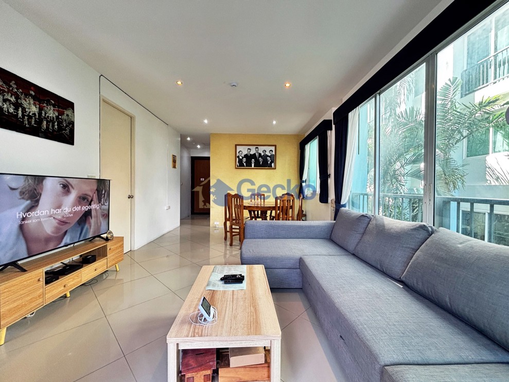 1 Bedroom Condo in Diamond Suites Resort Condominium South Pattaya C013037 (Photo 3)