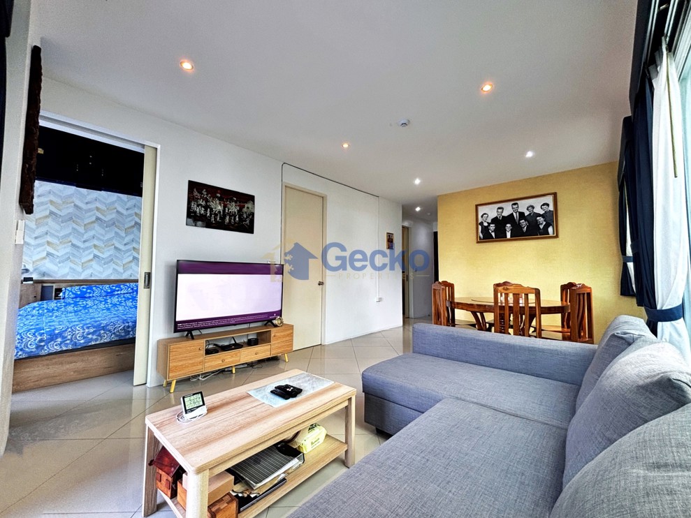 1 Bedroom Condo in Diamond Suites Resort Condominium South Pattaya C013037 (Photo 4)