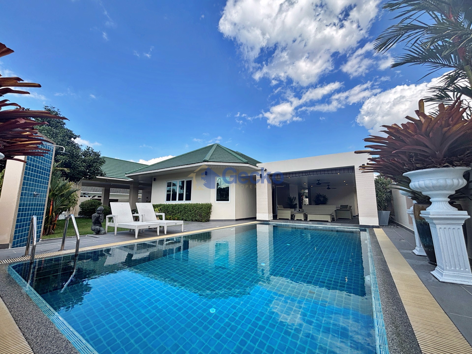 2 Bedrooms House in Green Field Villa 4  East Pattaya H013038