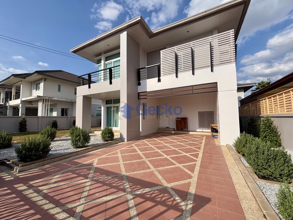 3 Bedrooms House in Central Park Hillside Village  East Pattaya H008771 (Photo 1)