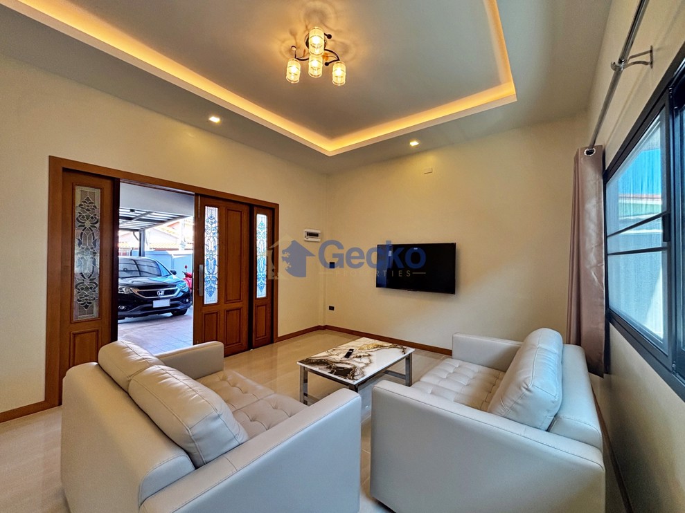 2 Bedrooms House  East Pattaya H013047 (Photo 4)