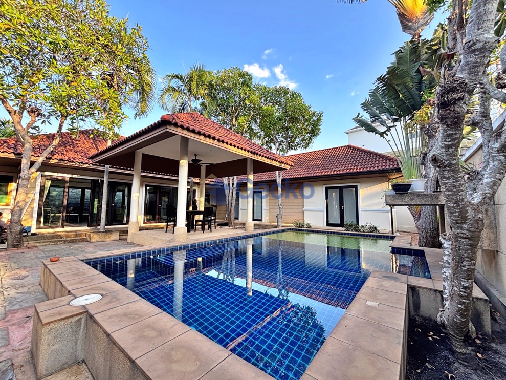 3 Bedrooms House in Sefton Park  East Pattaya H013049 (Cover Photo)