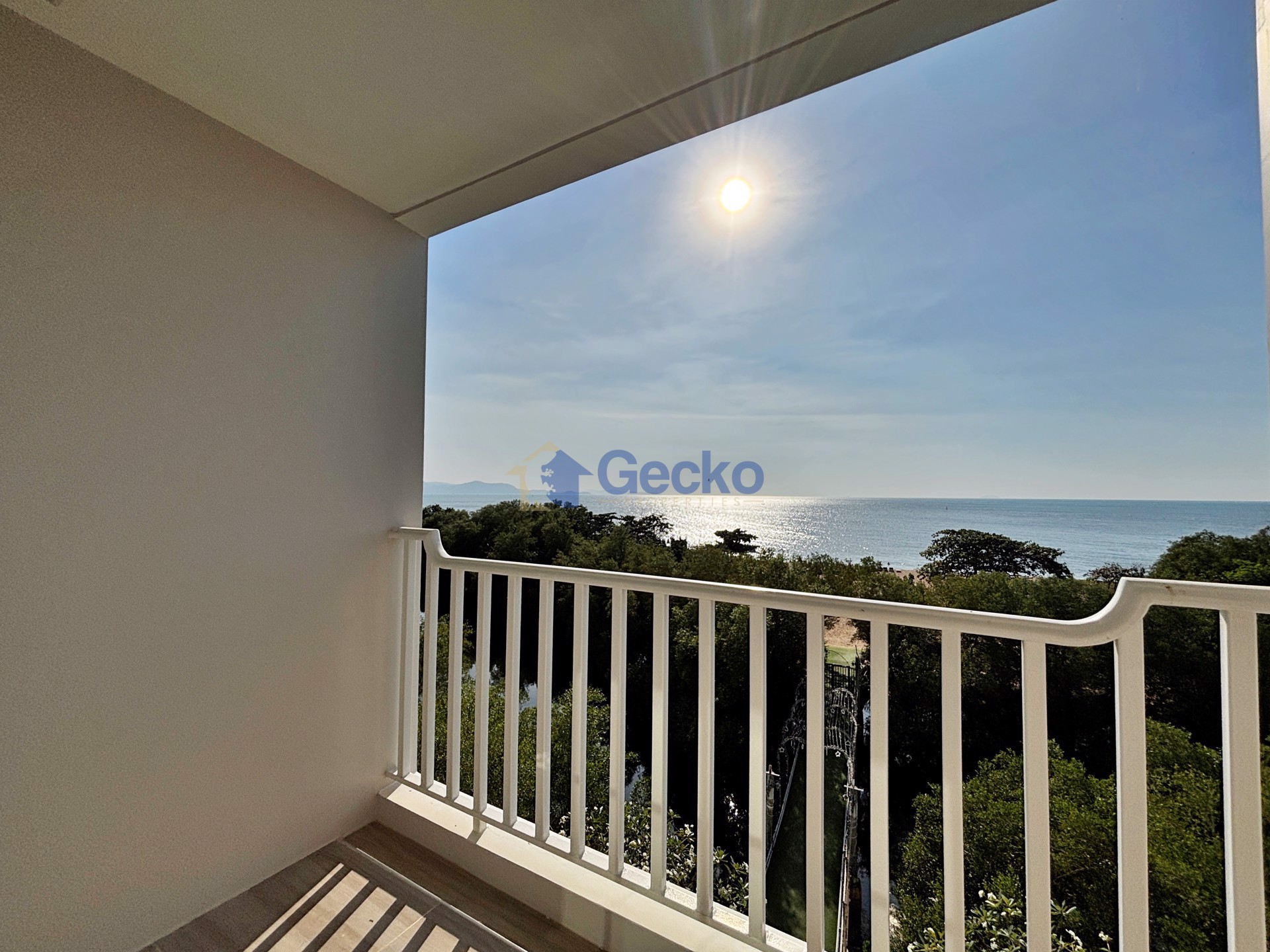 1 Bedroom Condo in Grand Florida Beachfront Condo Resort Na Jomtien C013051