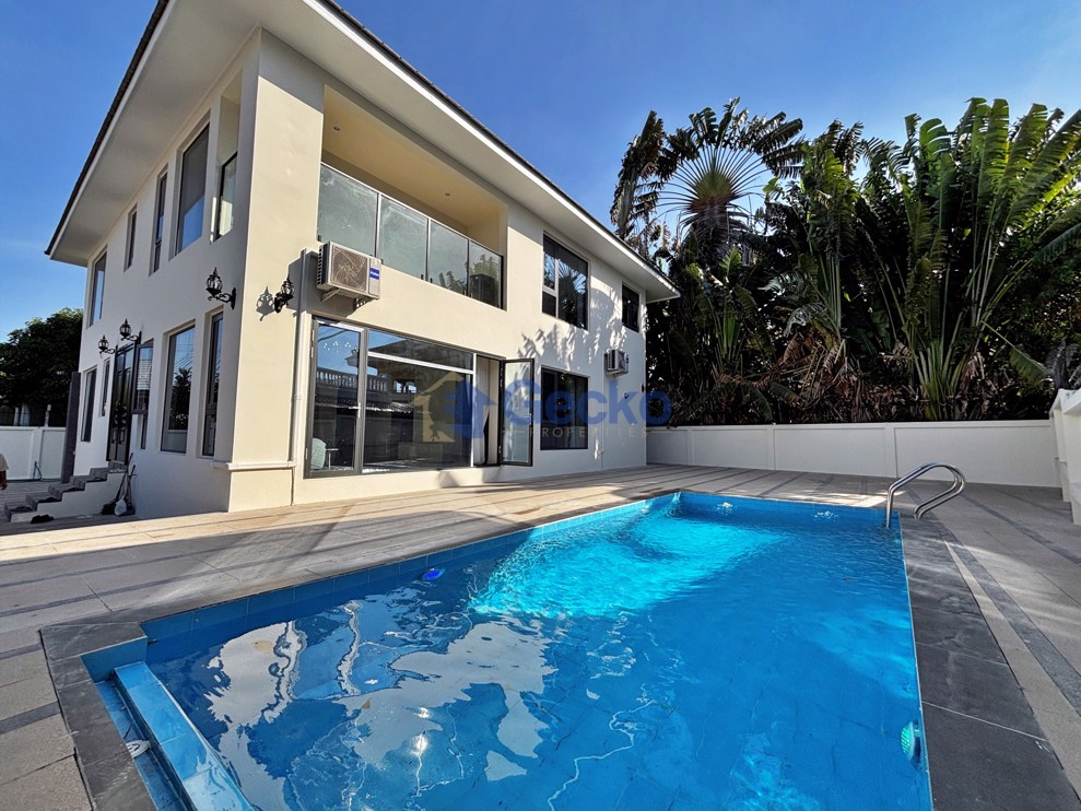 6 Bedrooms House in Pattaya Greenville  East Pattaya H013052 (Cover Photo)