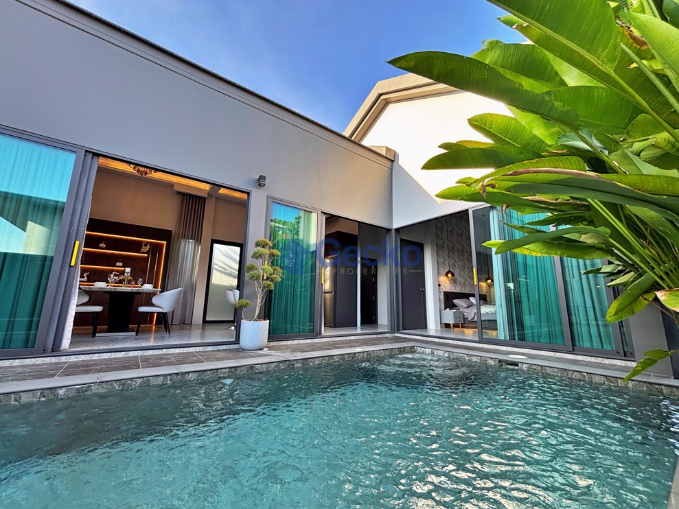 4 Bedrooms House in The Hamlet Pattaya  East Pattaya H012275 (Photo 1)