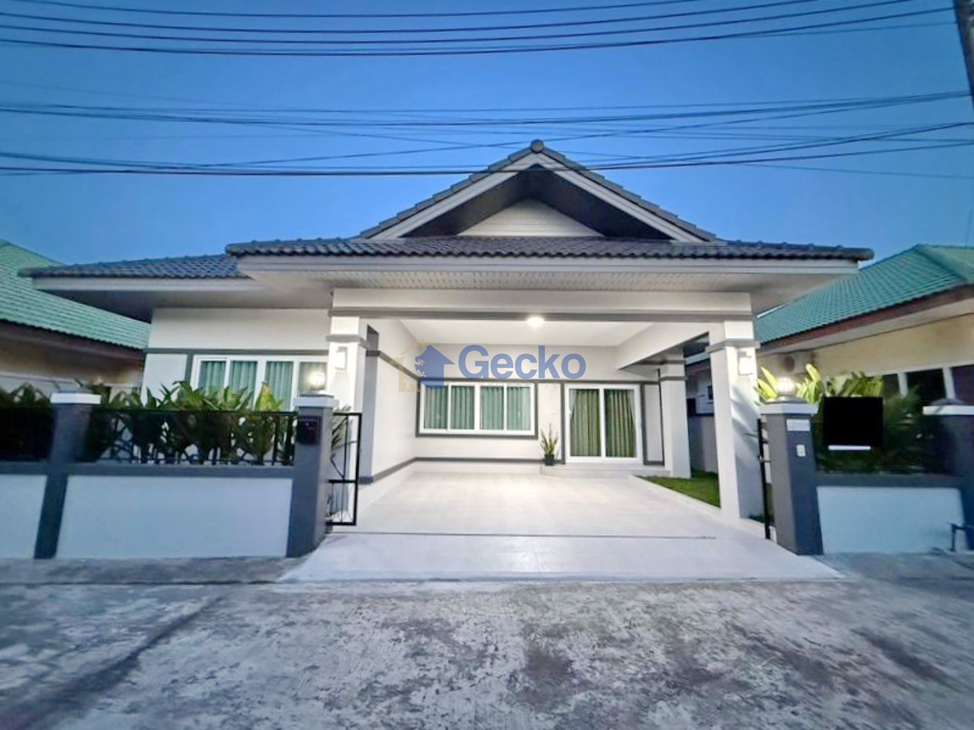3 Bedrooms House in Ponthep 5  East Pattaya H013055
