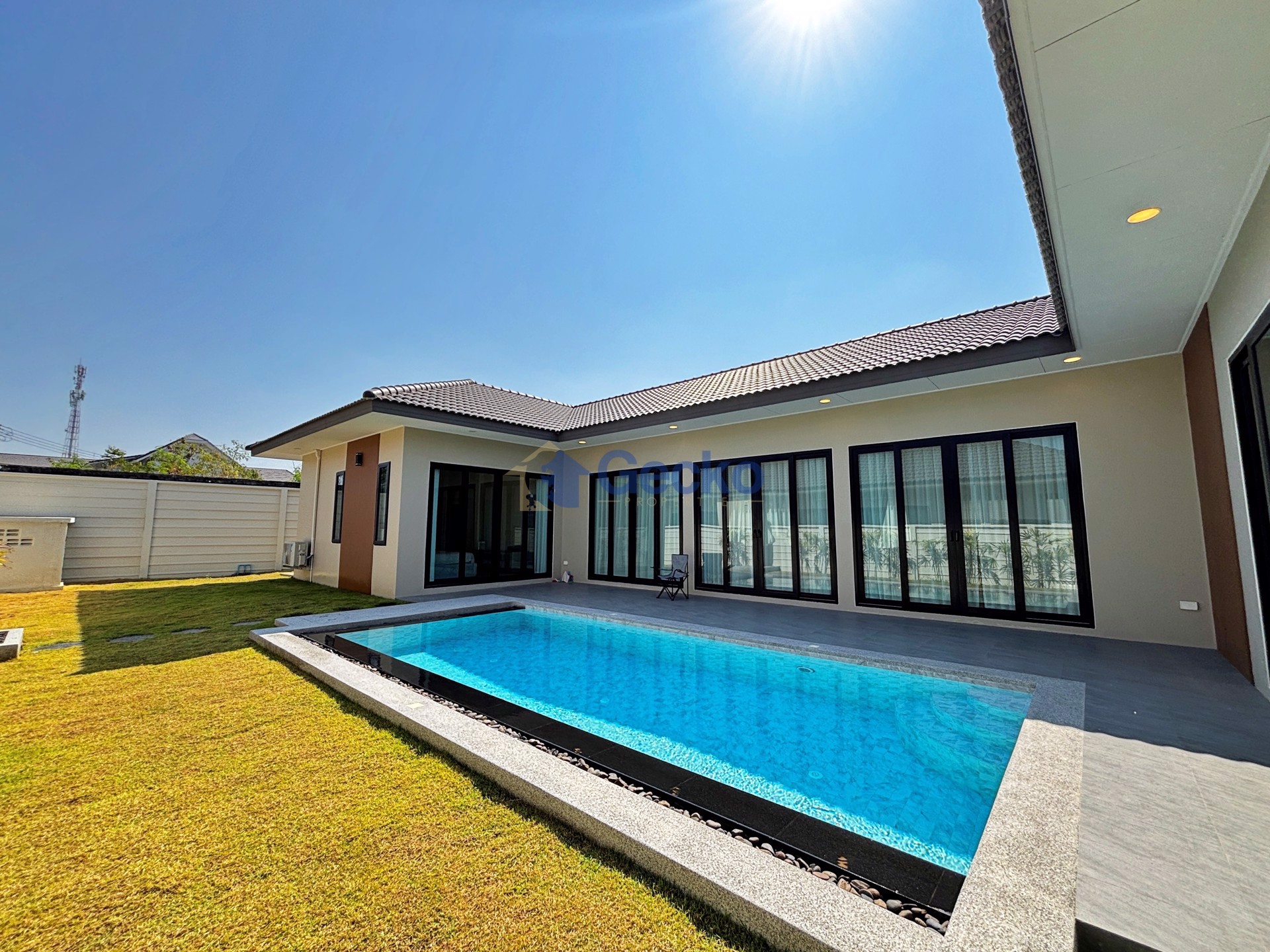 3 Bedrooms House in Garden Ville 9  East Pattaya H013069