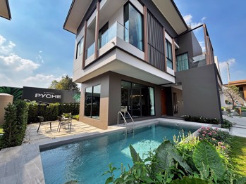 4 Bedrooms House in PYCHE Pattaya – Motorway  East Pattaya H012903