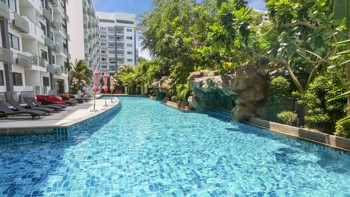 1 Bedroom Condo in Club Royal Wongamat C013076