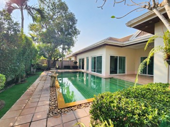 3 Bedrooms House in Sedona Villas  East Pattaya H001492