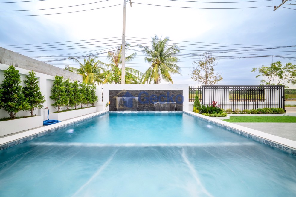 3 ห้องนอน บ้าน in Ponthep Garden Ville 8  พัทยาตะวันออก H013078 (Photo 1)