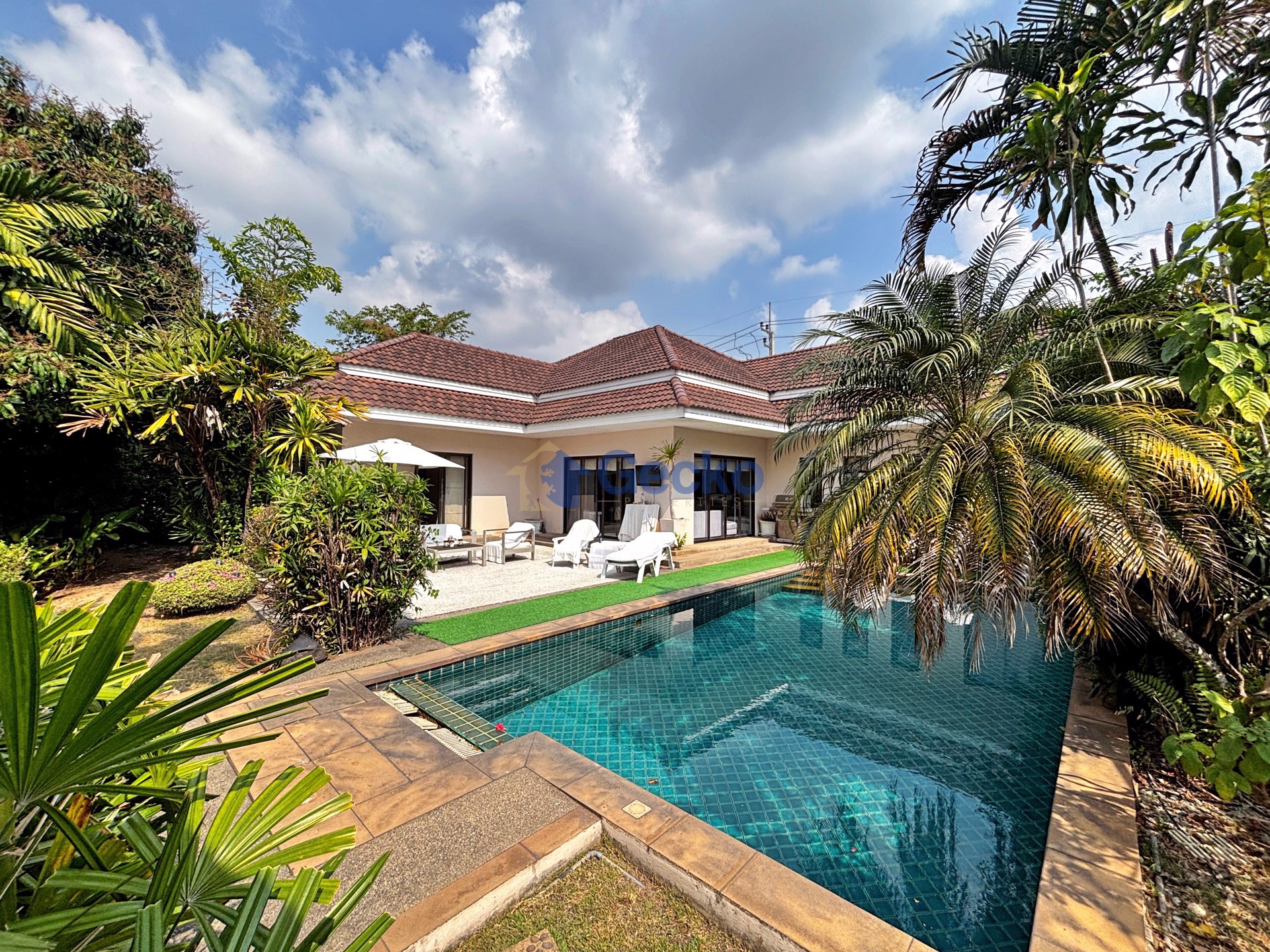 2 Bedrooms House in Lalique Lakeside Villas  Huay Yai H013079