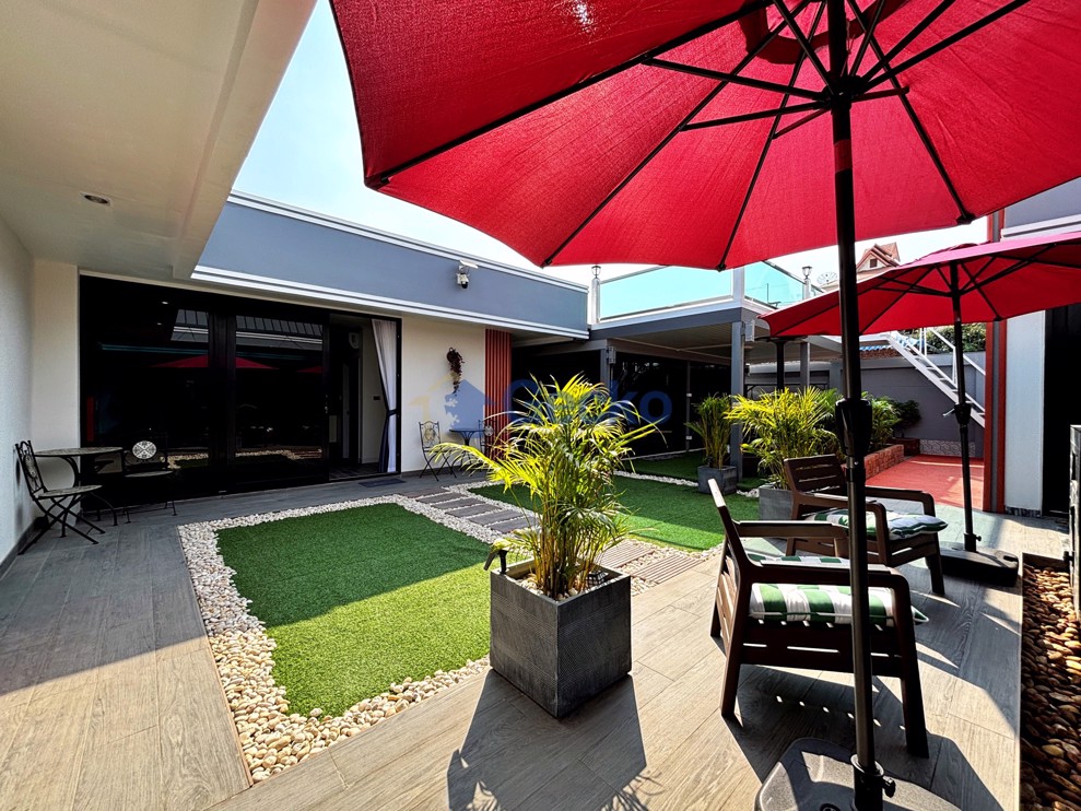 6 Bedrooms House in Baan Mae Villa  East Pattaya H013080 (Photo 3)