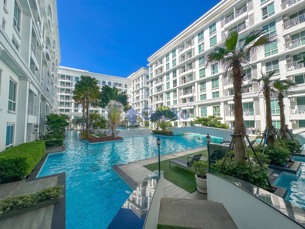 2 Bedrooms Condo in The Orient Resort and Spa Jomtien C013083 (Cover Photo)