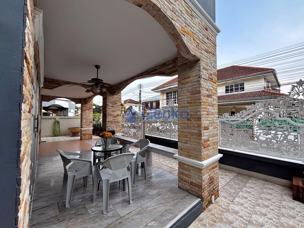 4 Bedrooms House in Wonderland 2  North Pattaya H013087 (Photo 2)