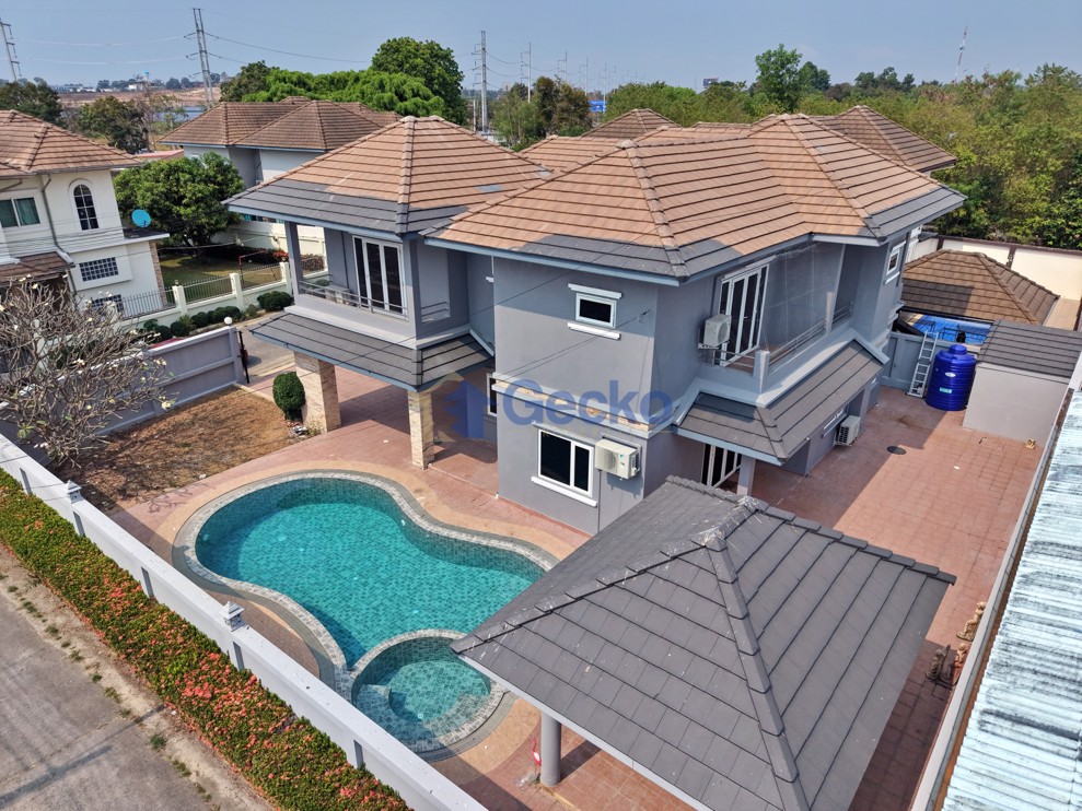 4 Bedrooms House in Lakeside Court 2  East Pattaya H003478 (Cover Photo)
