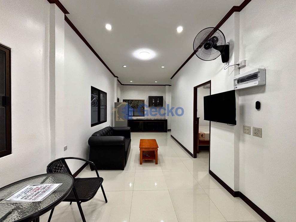 1 Bedroom House  Jomtien H013093 (Photo 3)