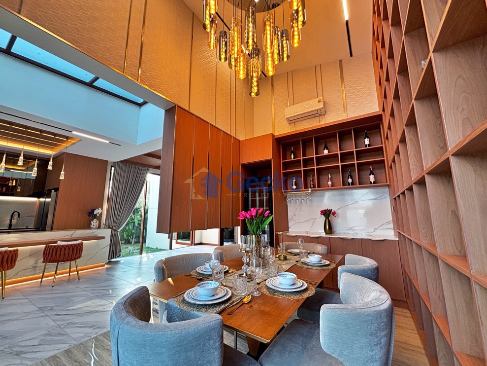 5 Bedrooms House in Atmos Prime Villa  East Pattaya H011531 (Photo 4)