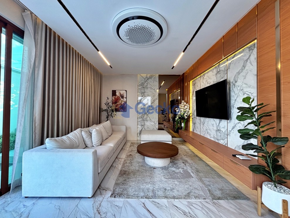 5 Bedrooms House in Atmos Prime Villa  East Pattaya H011531 (Photo 3)