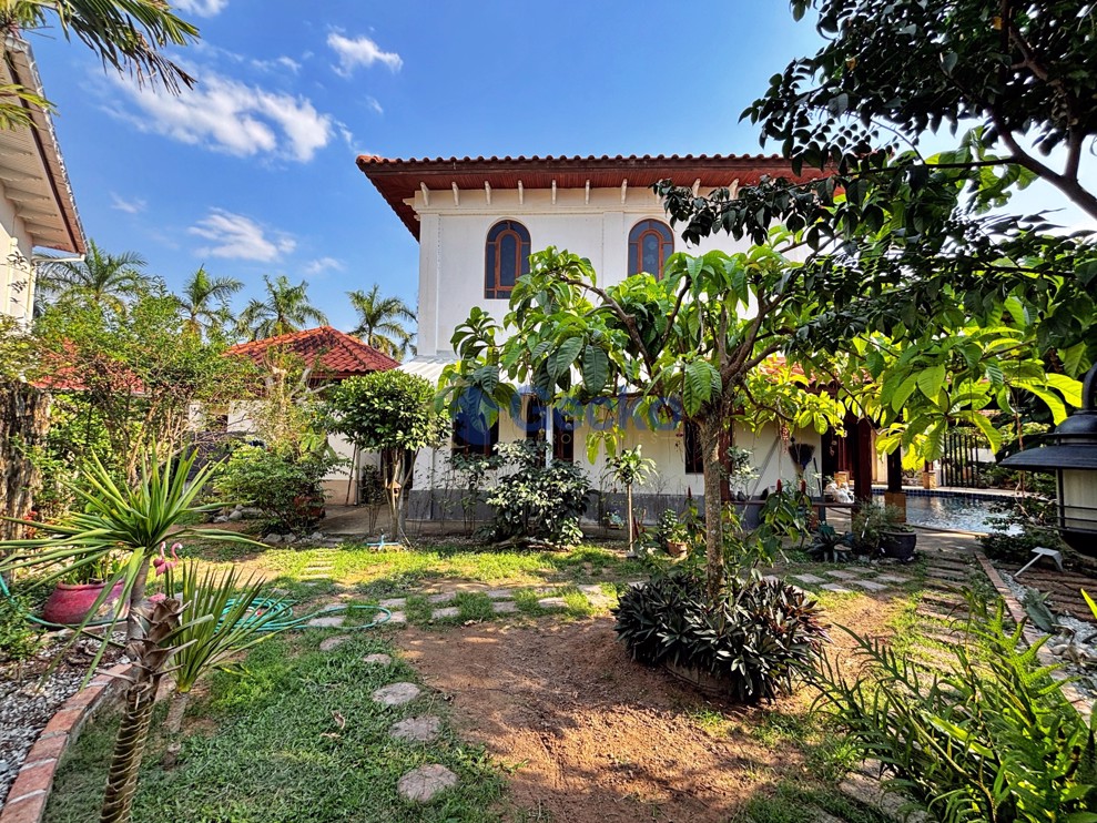 3 Bedrooms House in Whispering Palms  East Pattaya H013100 (Photo 3)
