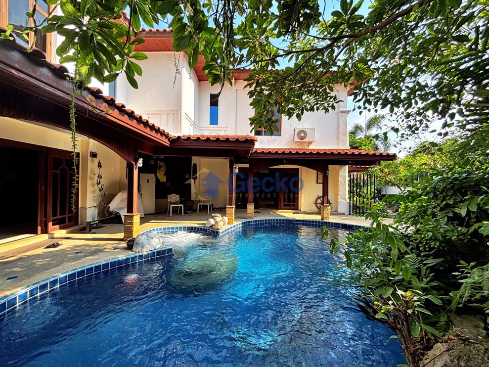 3 Bedrooms House in Whispering Palms  East Pattaya H013100 (Photo 1)