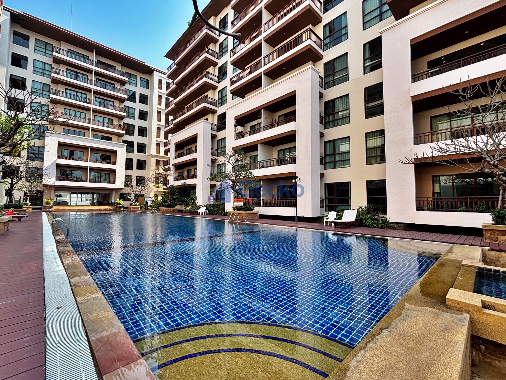 2 Bedrooms Condo in Pattaya City Resort South Pattaya C013110