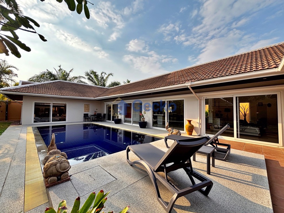3 Bedrooms House in Sedona Villas  East Pattaya H013114 (Photo 2)