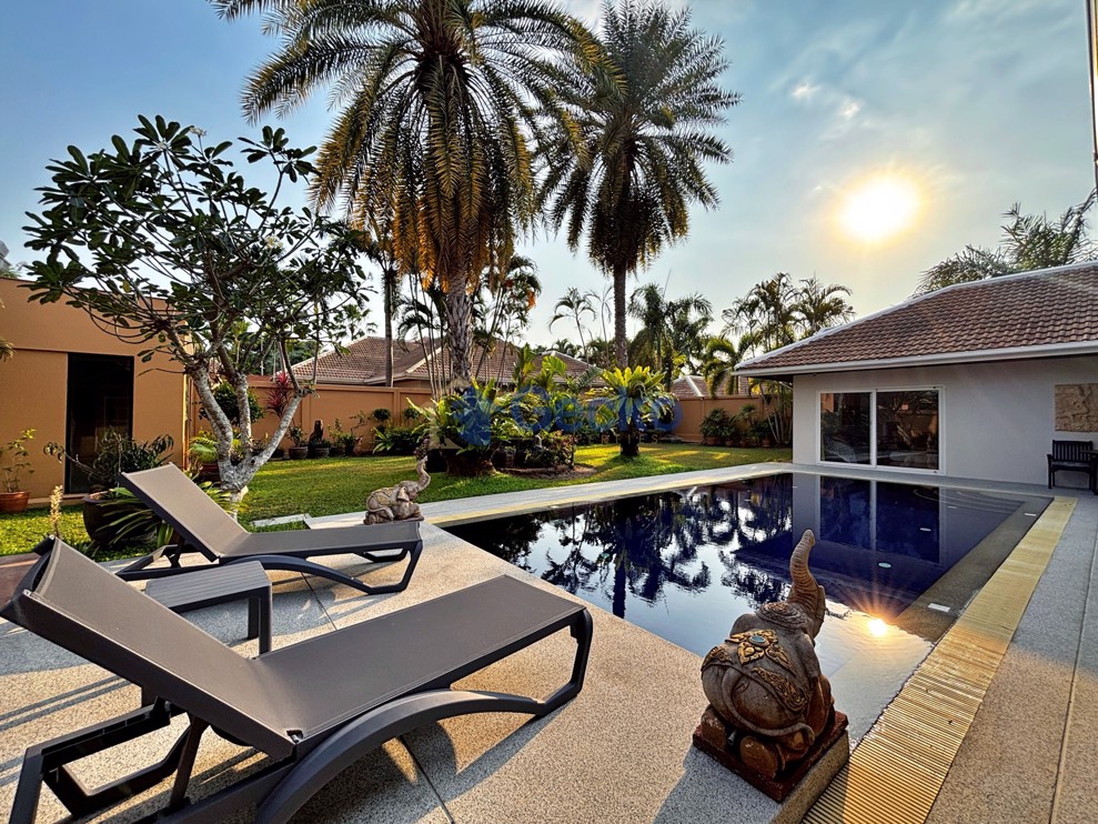 3 Bedrooms House in Sedona Villas  East Pattaya H013114 (Photo 1)