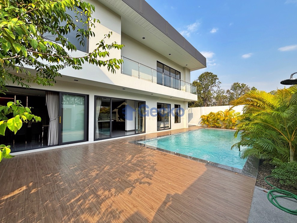 5 Bedrooms House in The Privacy Villas Mapbrachan  East Pattaya H012188 (Photo 1)