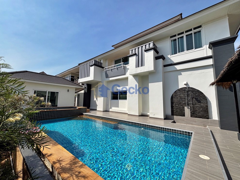 5 Bedrooms House in Central Park Hillside Village  East Pattaya H013120 (Cover Photo)