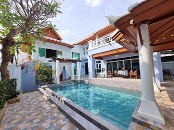 4 Bedrooms House  Pratumnak H013123