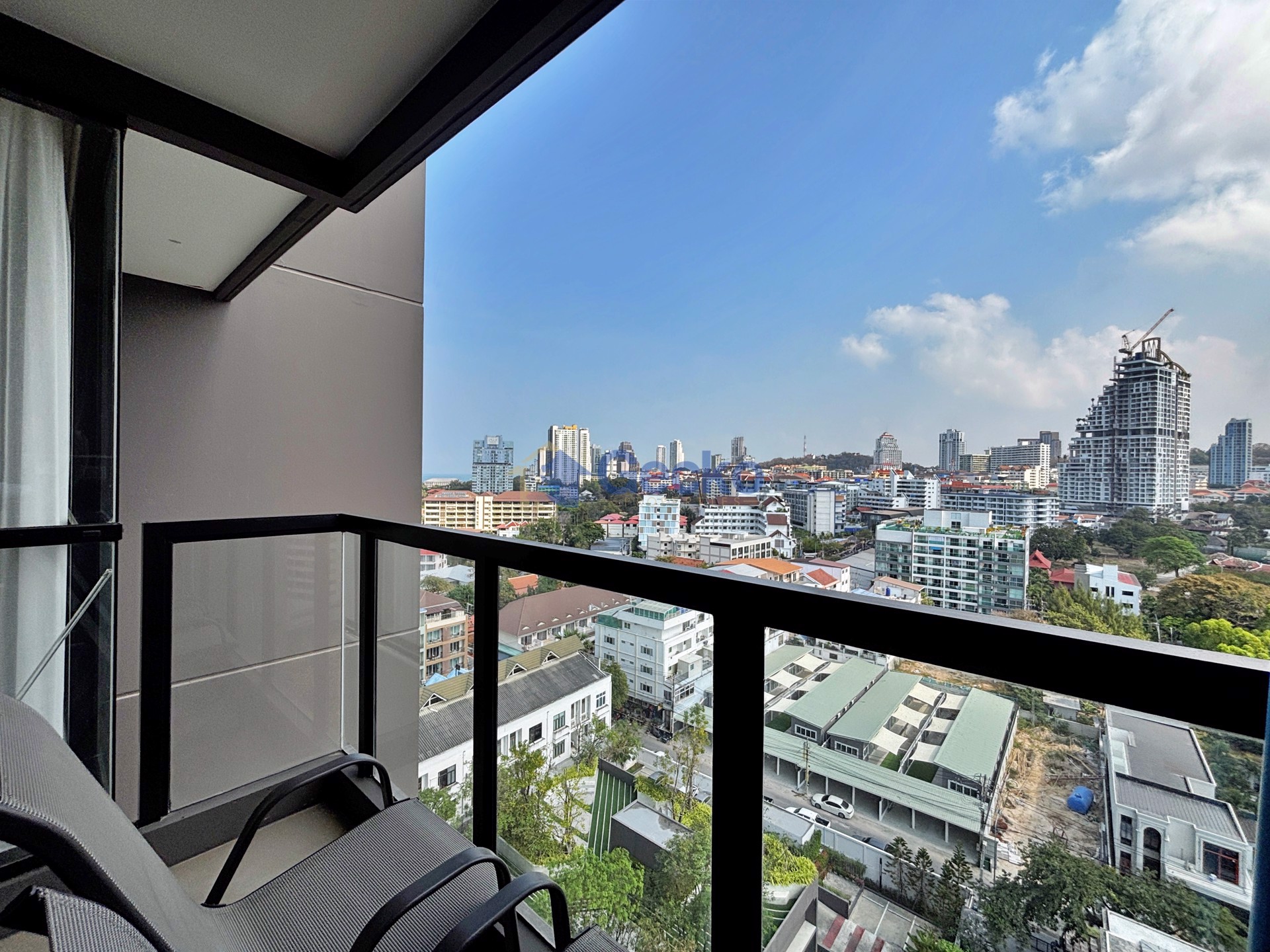 Studio Condo in The Panora Pattaya Pratumnak C013129